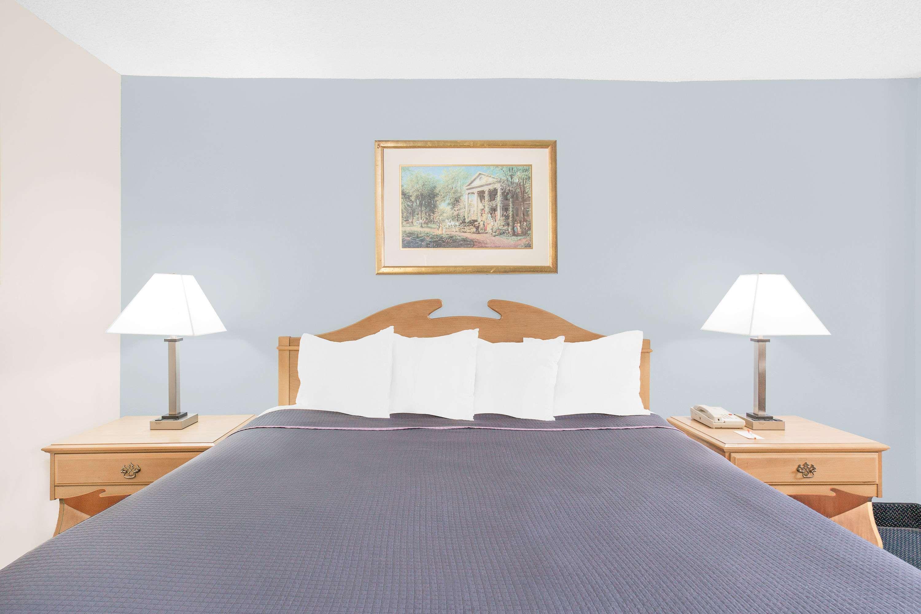ฮาวเวิร์ด จอห์นสัน บาย วินด์แฮม สทอนตัน Hotel สแตนตัน ภายนอก รูปภาพ