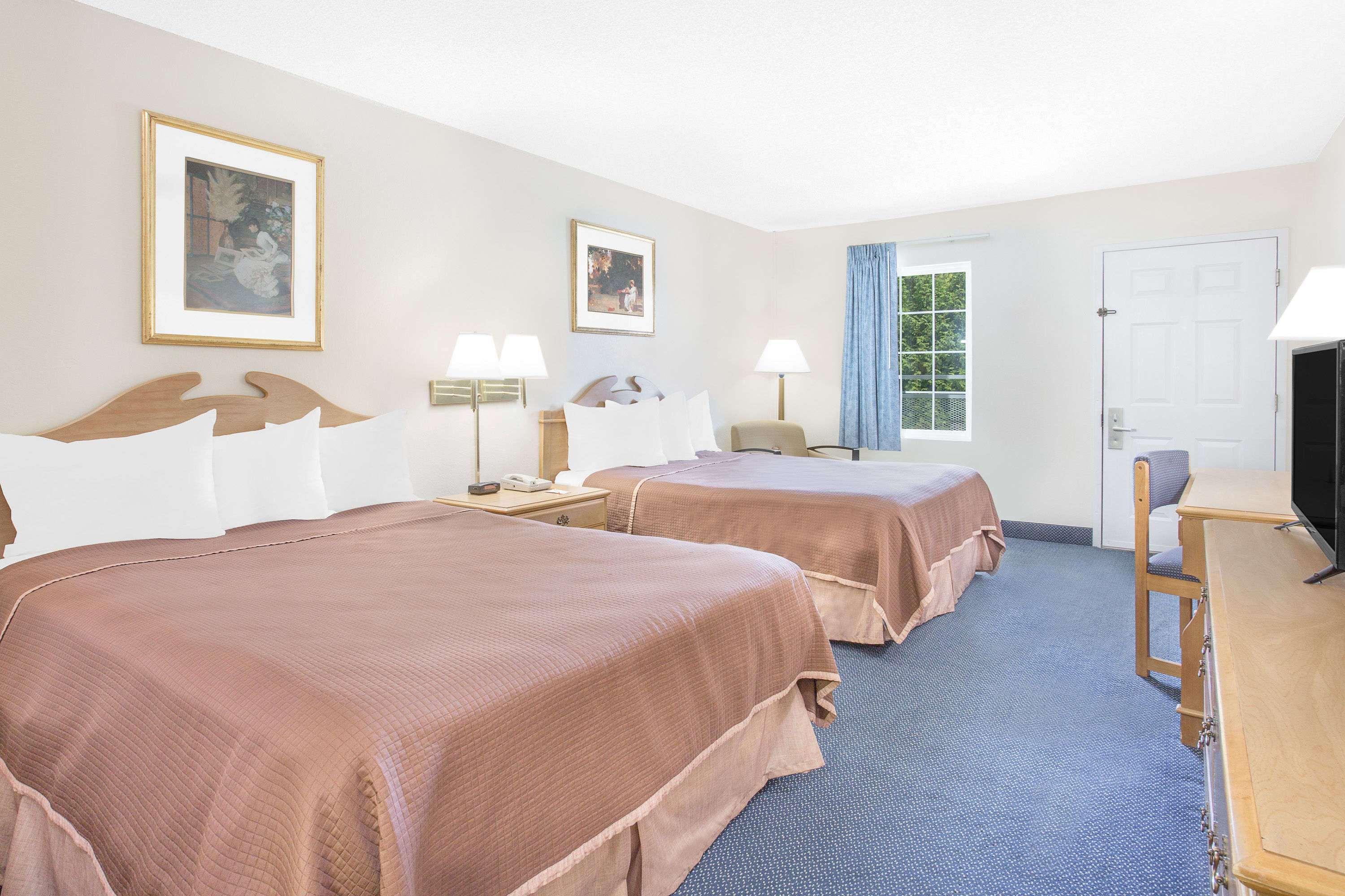 ฮาวเวิร์ด จอห์นสัน บาย วินด์แฮม สทอนตัน Hotel สแตนตัน ภายนอก รูปภาพ